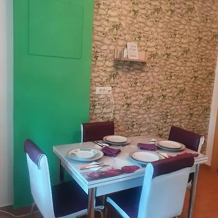 Apartament 1 Camera *